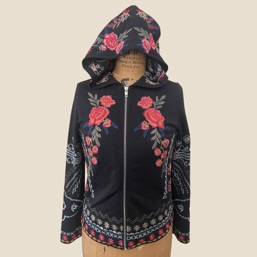 Dor Dor Coutour Large Black Floral Embroidered Zip Up Hoodie